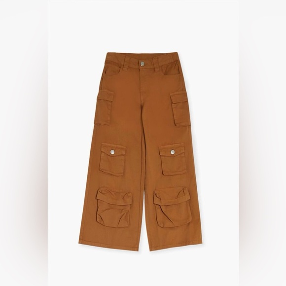 Forever 21 Pants - Forever 21 Trendy Tan Cargo Pants​